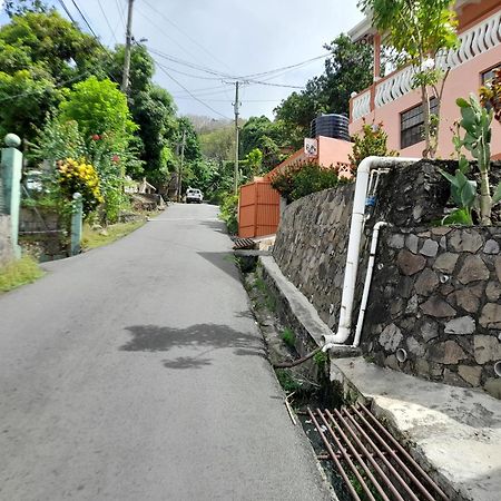 Angie'S Cove, Modern Get-Away Overlooking Castries Esterno foto