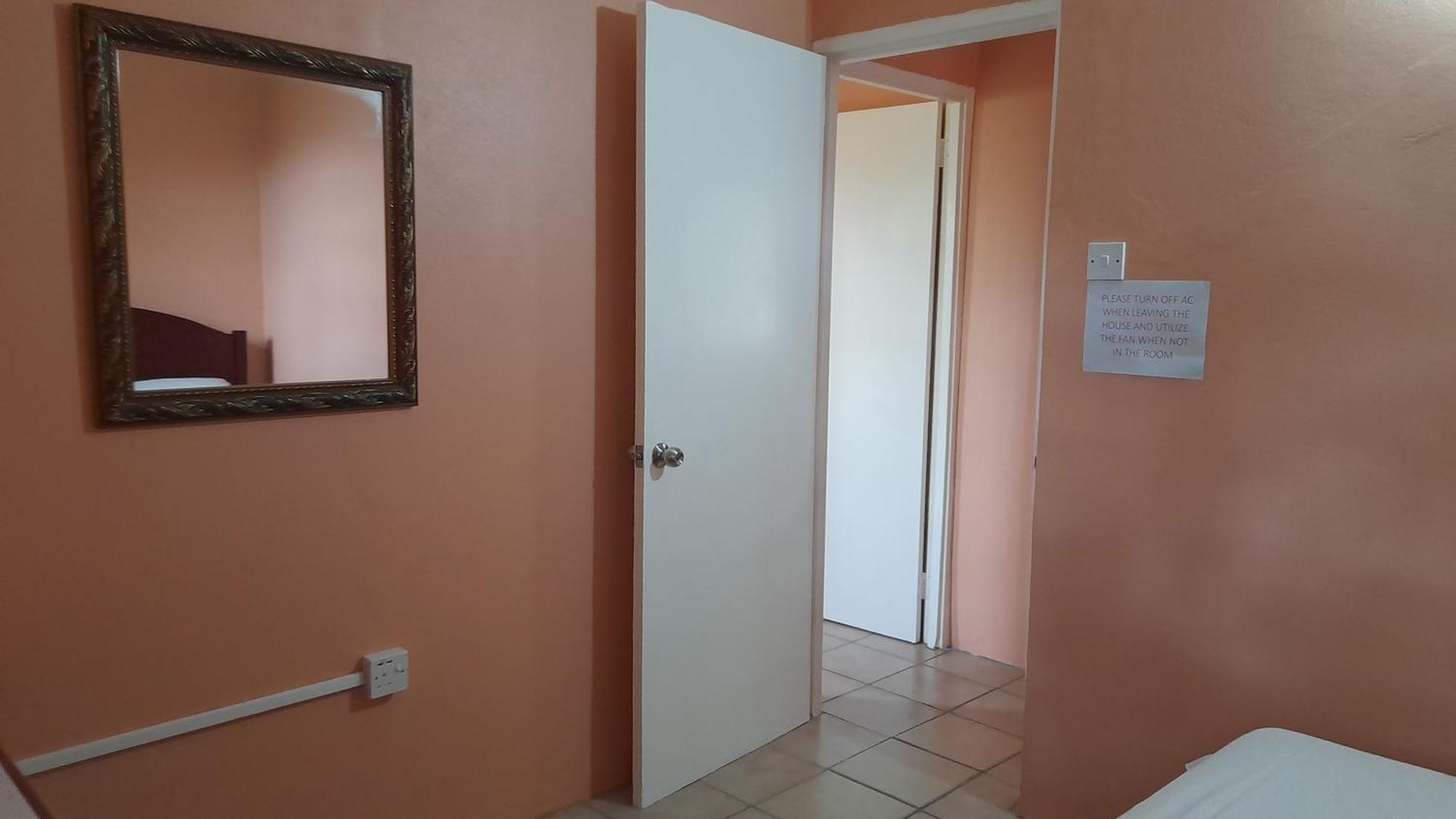 Angie'S Cove, Modern Get-Away Overlooking Castries Esterno foto