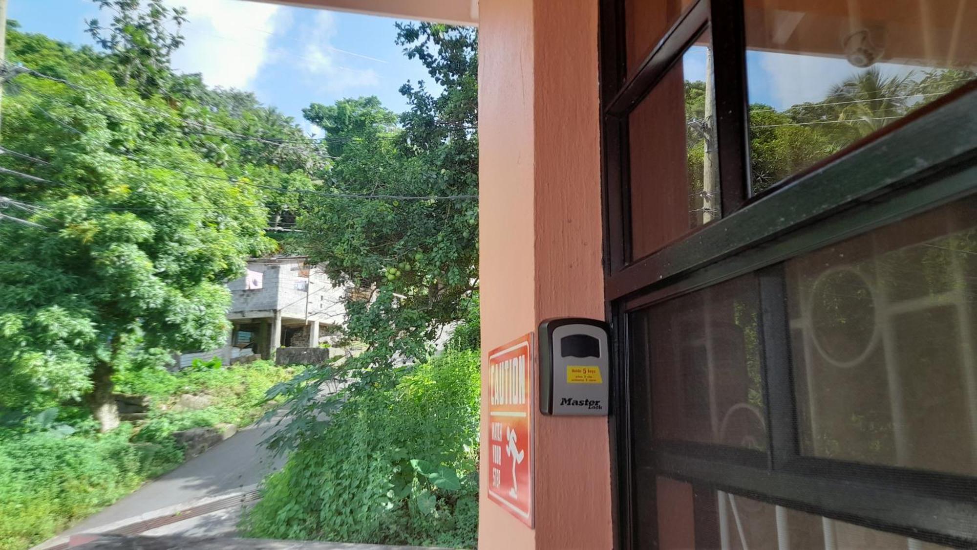 Angie'S Cove, Modern Get-Away Overlooking Castries Esterno foto